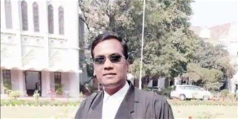 advocate-rinkesh-mourya.-divorce-cases,-family-and-civil-court-lawyer